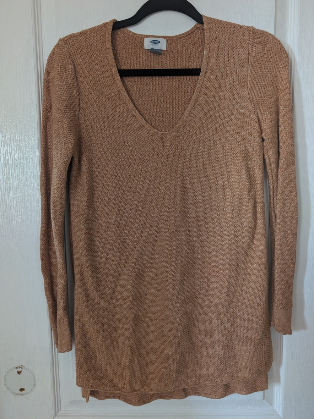 Old Navy Camel V-Neck Long Sleeve Knit Sweater